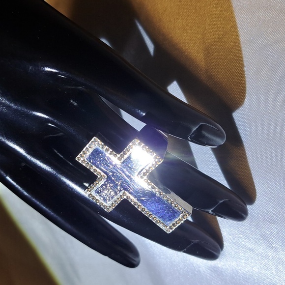 Mens/Ladies Big Cross - Picture 2 of 5